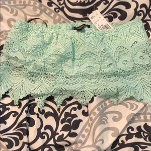 NWT crop top